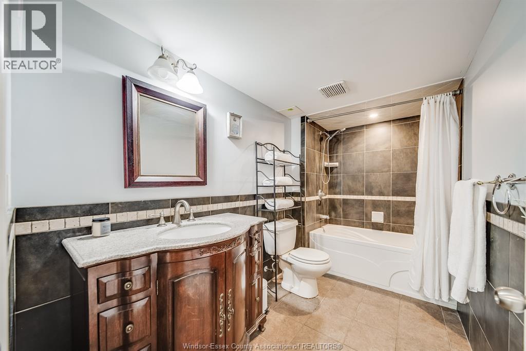 2990 NORMANDY STREET - Image 39