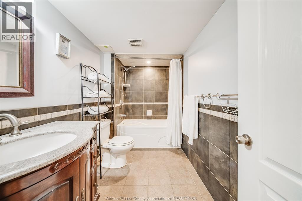 2990 NORMANDY STREET - Image 40