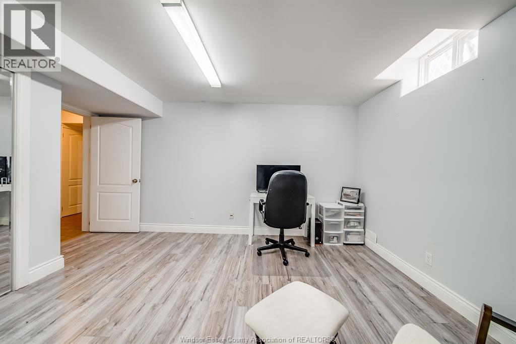 2990 NORMANDY STREET - Image 43