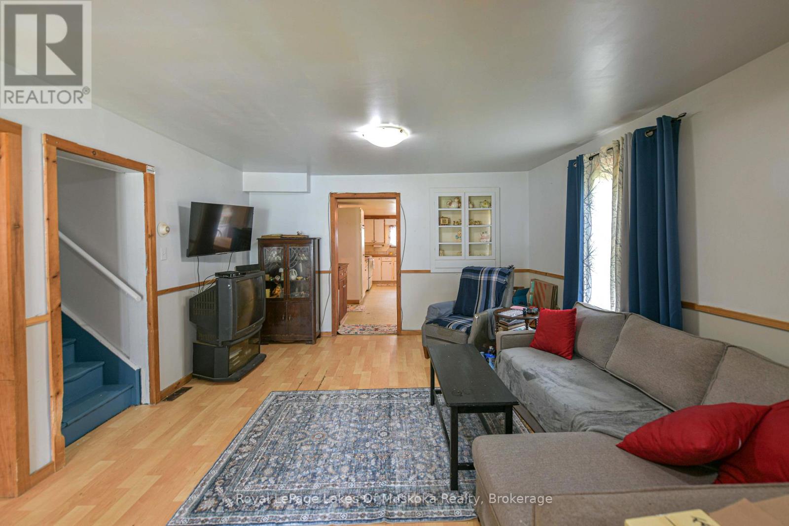 34 YOUNG STREET - Image 12