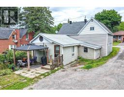 Bedroom 2 - 34 Young Street, Bracebridge, ON P1L1G7 Photo 6