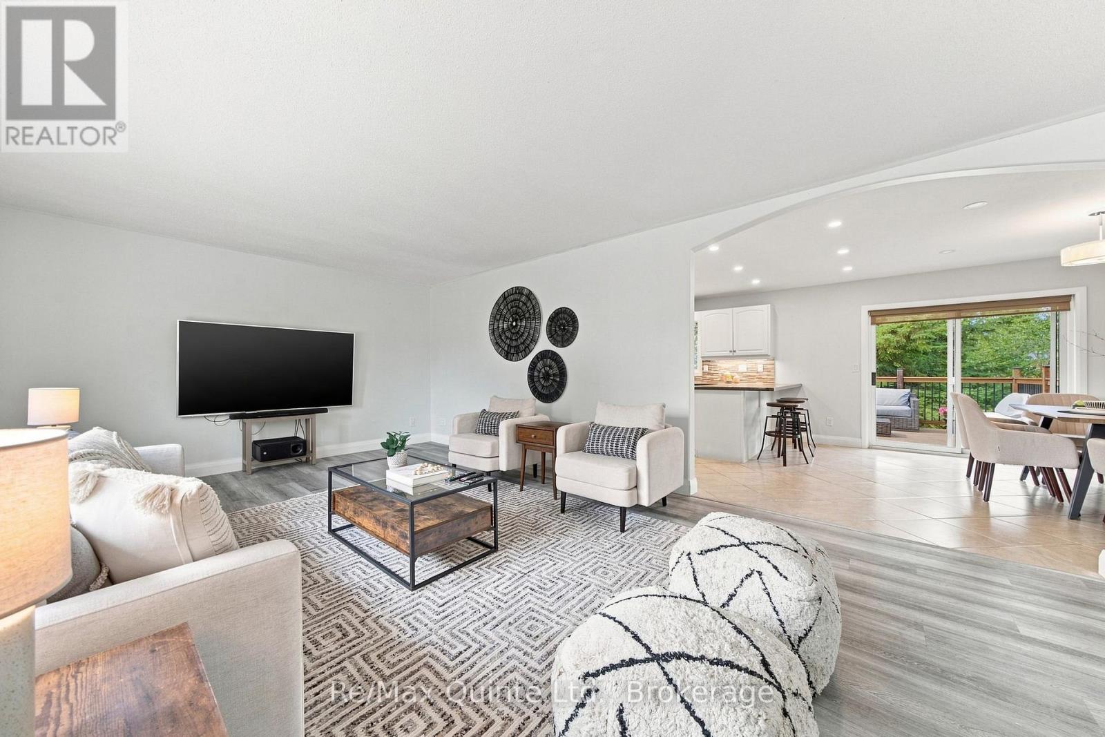 16 BAY BREEZE STREET - Image 11