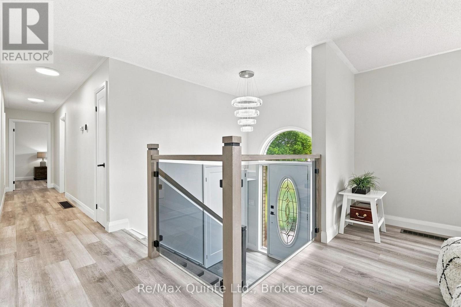 16 BAY BREEZE STREET - Image 21