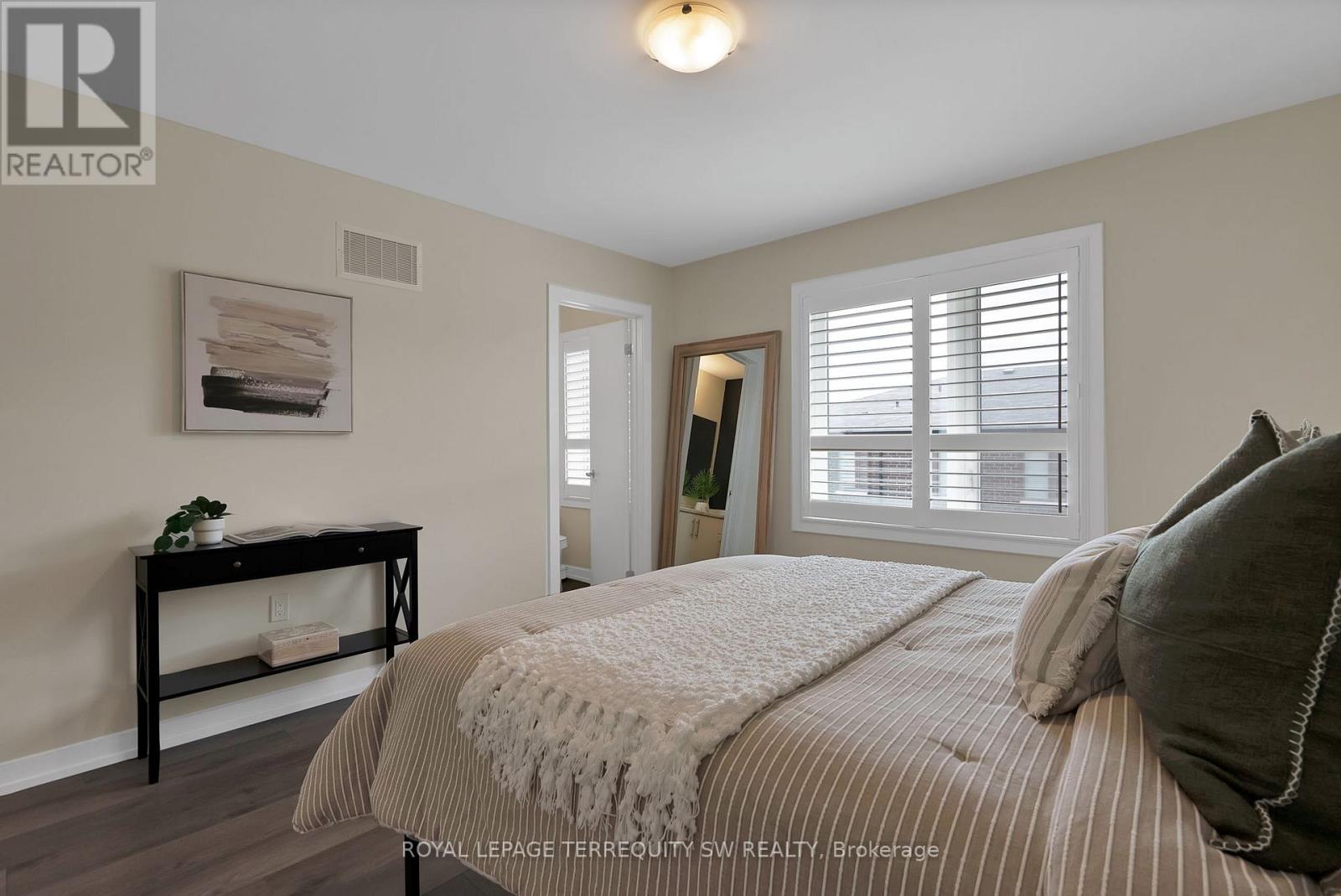 #603 250 FINCH AVENUE - 26