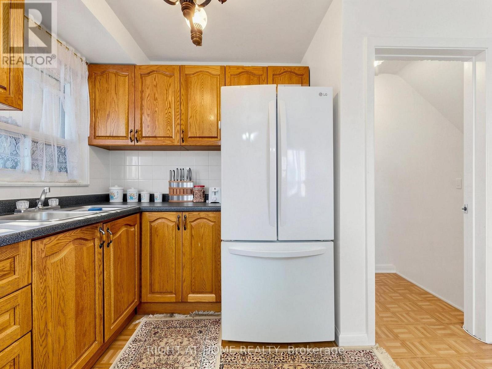 771 BIRCHMOUNT ROAD - 4
