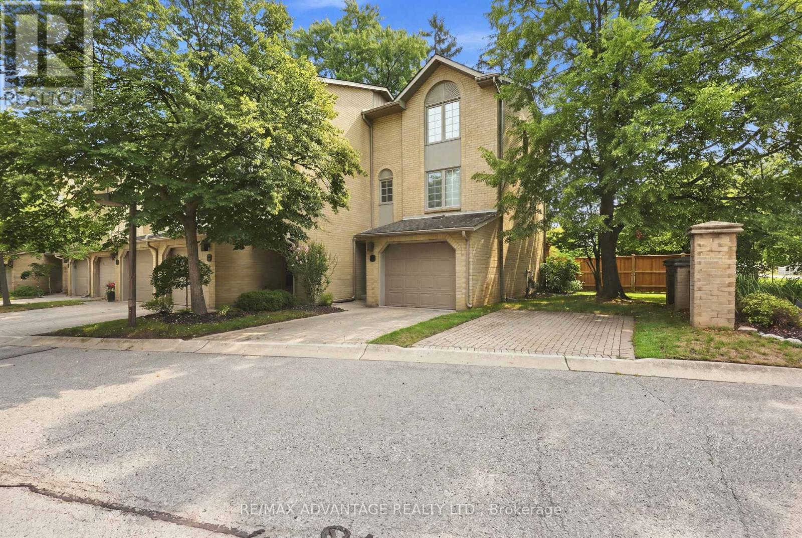 #1 1399 COMMISSIONERS ROAD W - 8