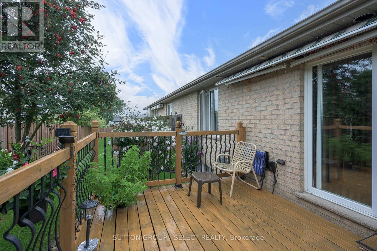 #22 861 SHELBORNE STREET - 8