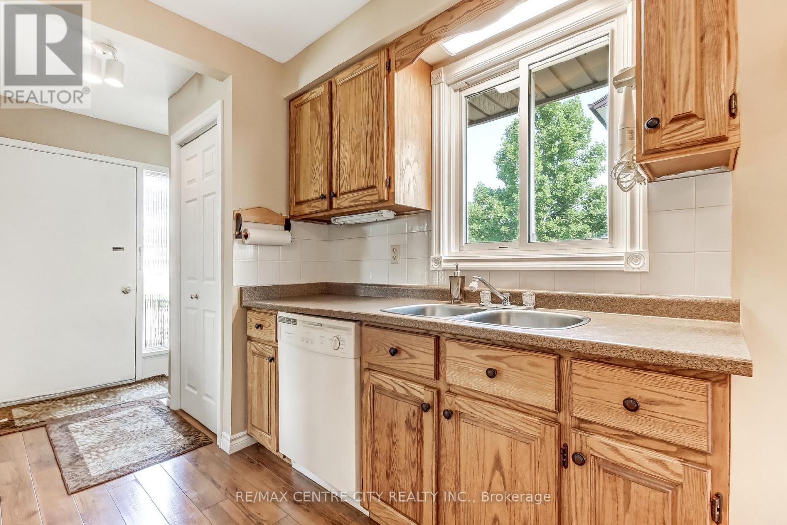 153 HIGHVIEW DRIVE - Image 12