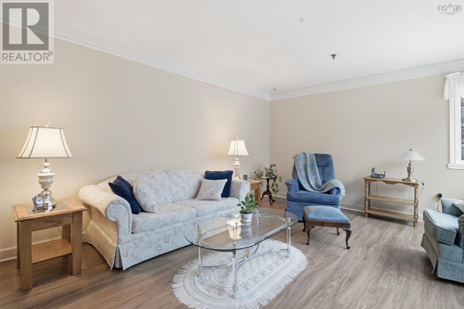 #301 30 Attenborough Court - 10