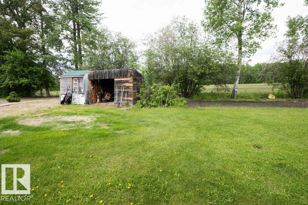 4903A 47 Avenue - Photo 15