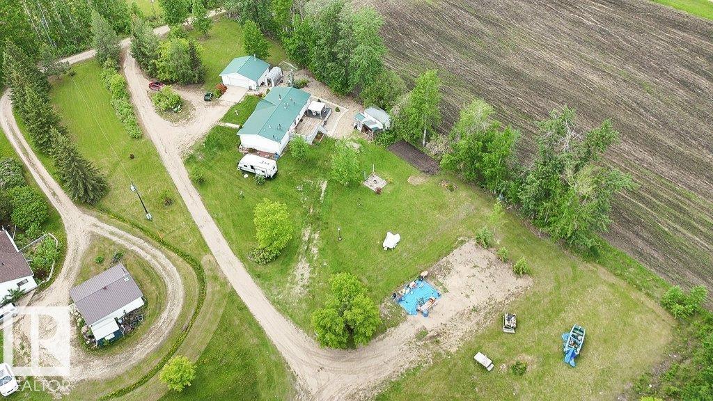 4903A 47 Avenue - Photo 35