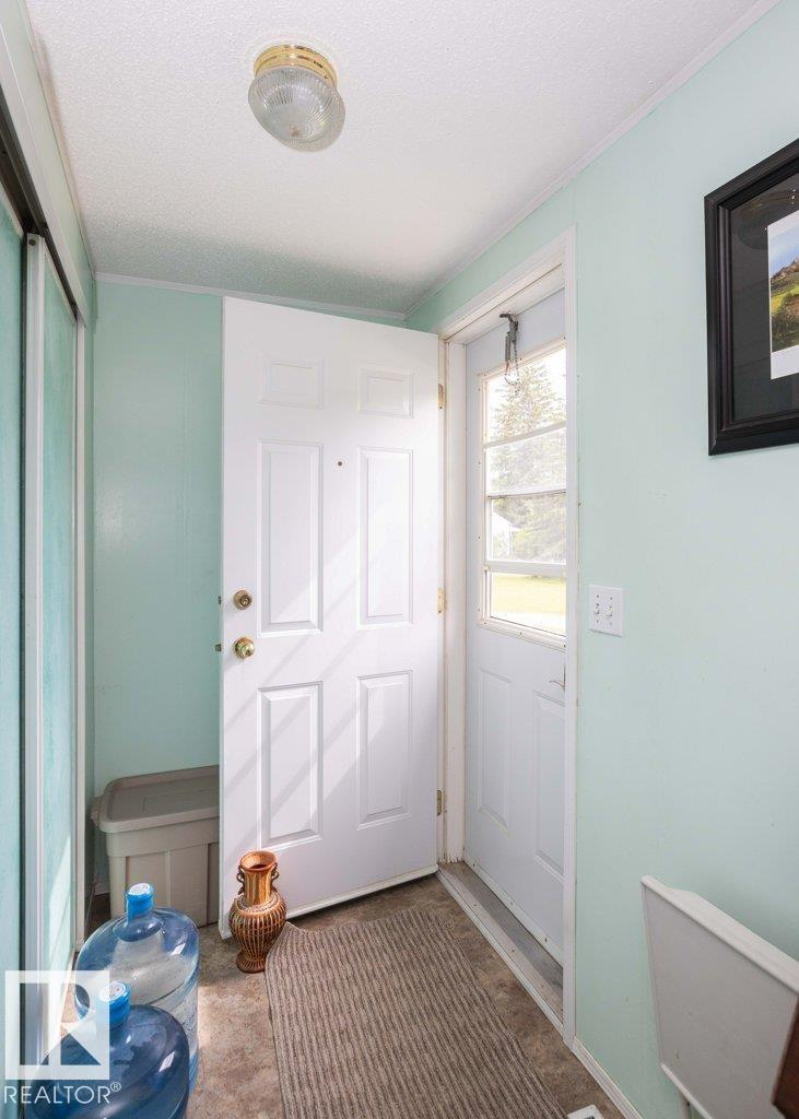 4903A 47 Avenue - Photo 40