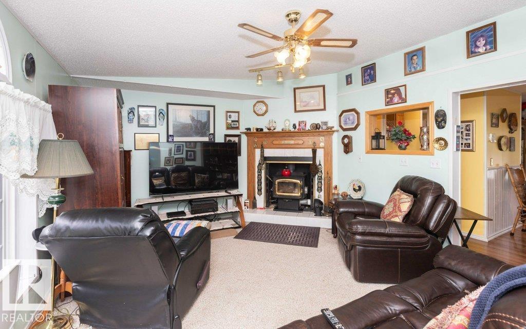 4903A 47 Avenue - Photo 43