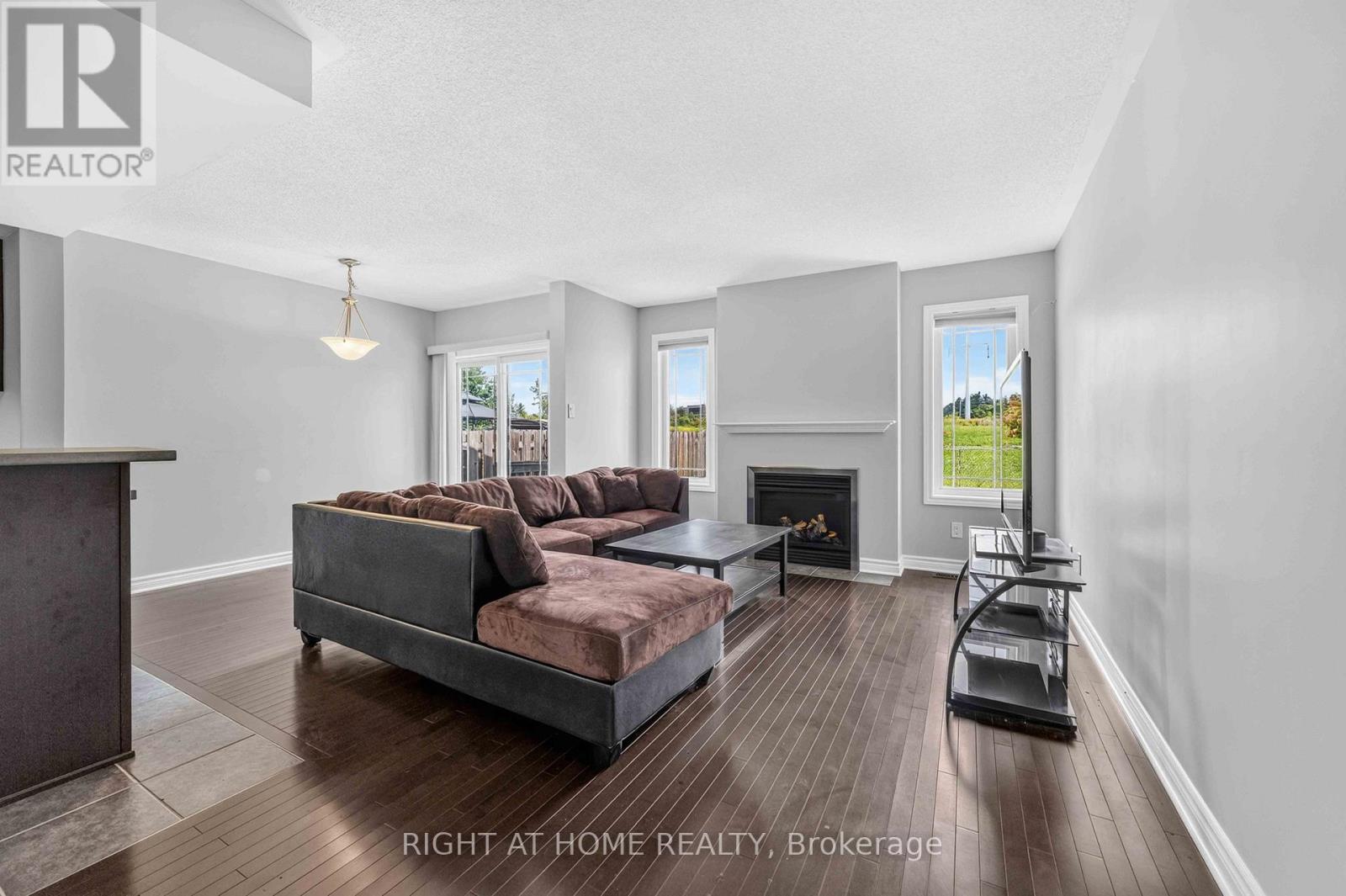 3 Bed, 3 Bath House for Sale in Ottawa – 490 BARRICK HILL ROAD, Ottawa – MLS# X13675034 - Image 6