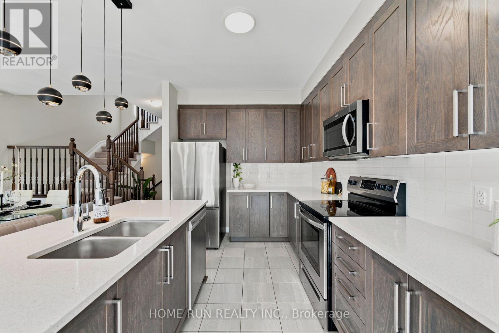 568 LILITH STREET - 17