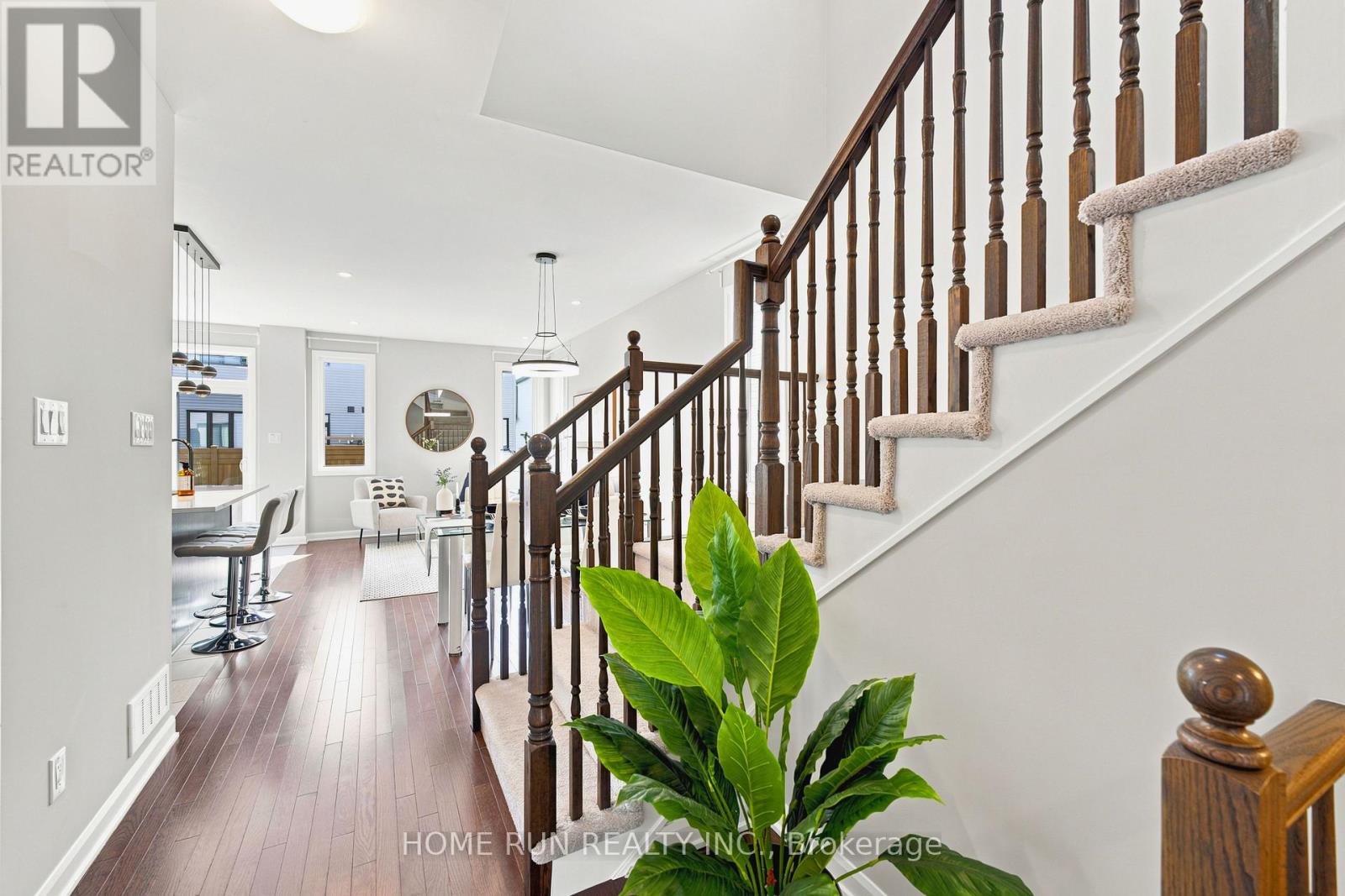 4 Bed, 3 Bath House for Sale in Ottawa – 568 LILITH STREET, Ottawa – MLS# X13675154 - Image 8