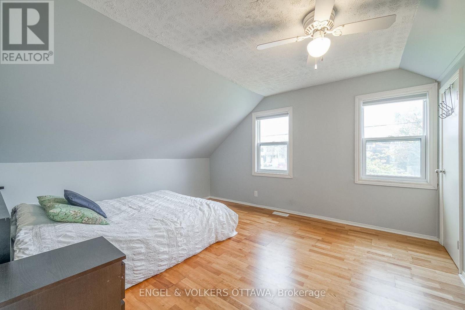 3 Bed, 1 Bath House for Sale in Ottawa – 379 MADISON AVENUE, Ottawa – MLS# X13675294 - Image 15