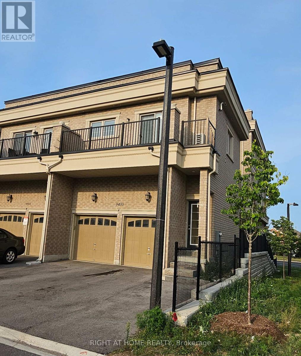 Listing photo of UPPER - 9430 BAYVIEW AVENUE