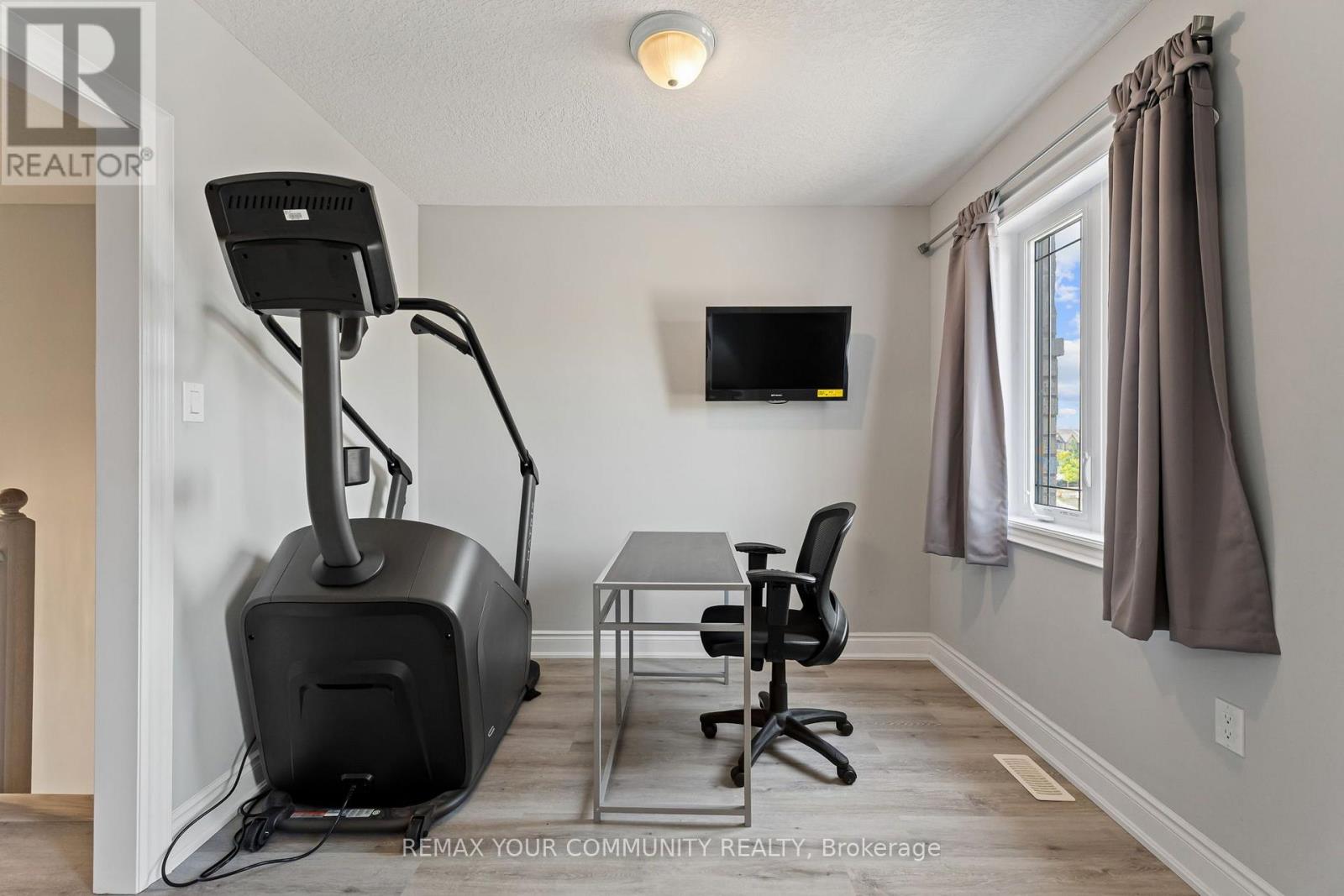 99 WALKER BOULEVARD - Image 26