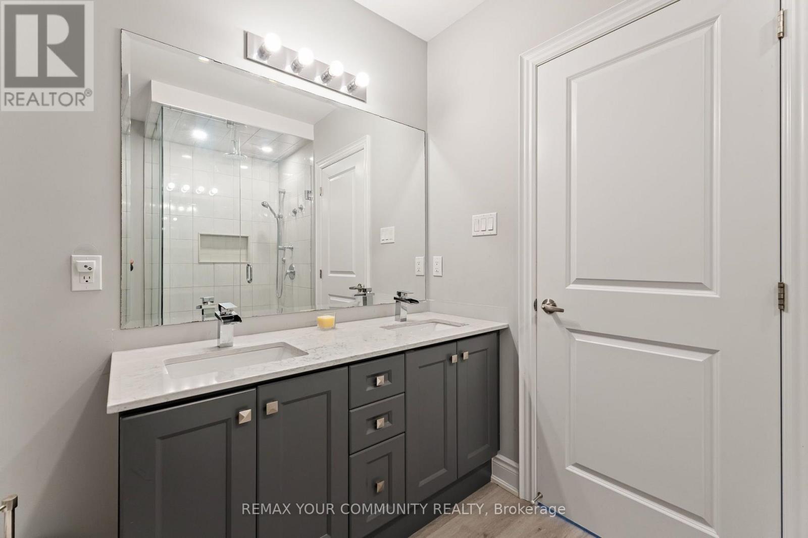 99 WALKER BOULEVARD - Image 32
