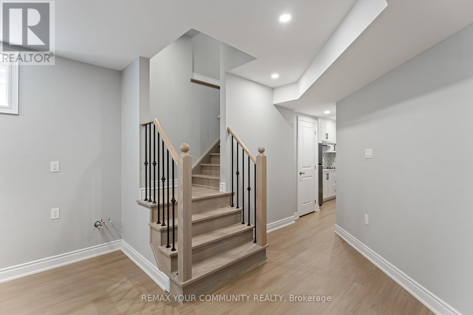 99 WALKER BOULEVARD - 39