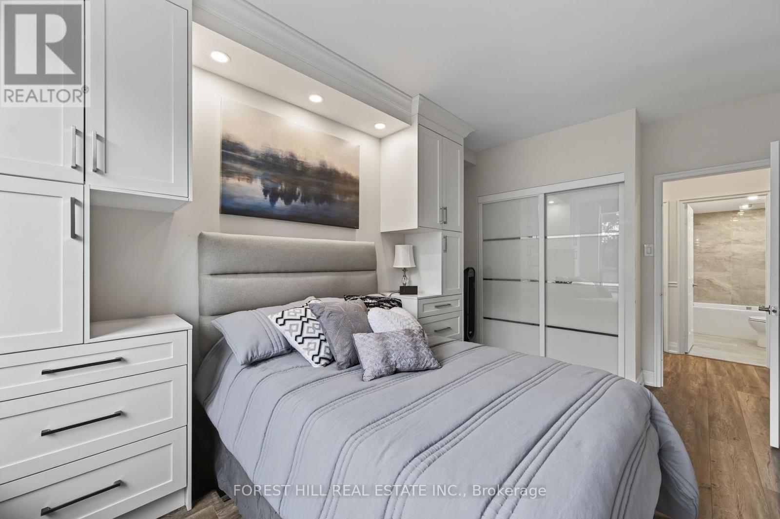 #301 333 CLARK AVENUE W - 30