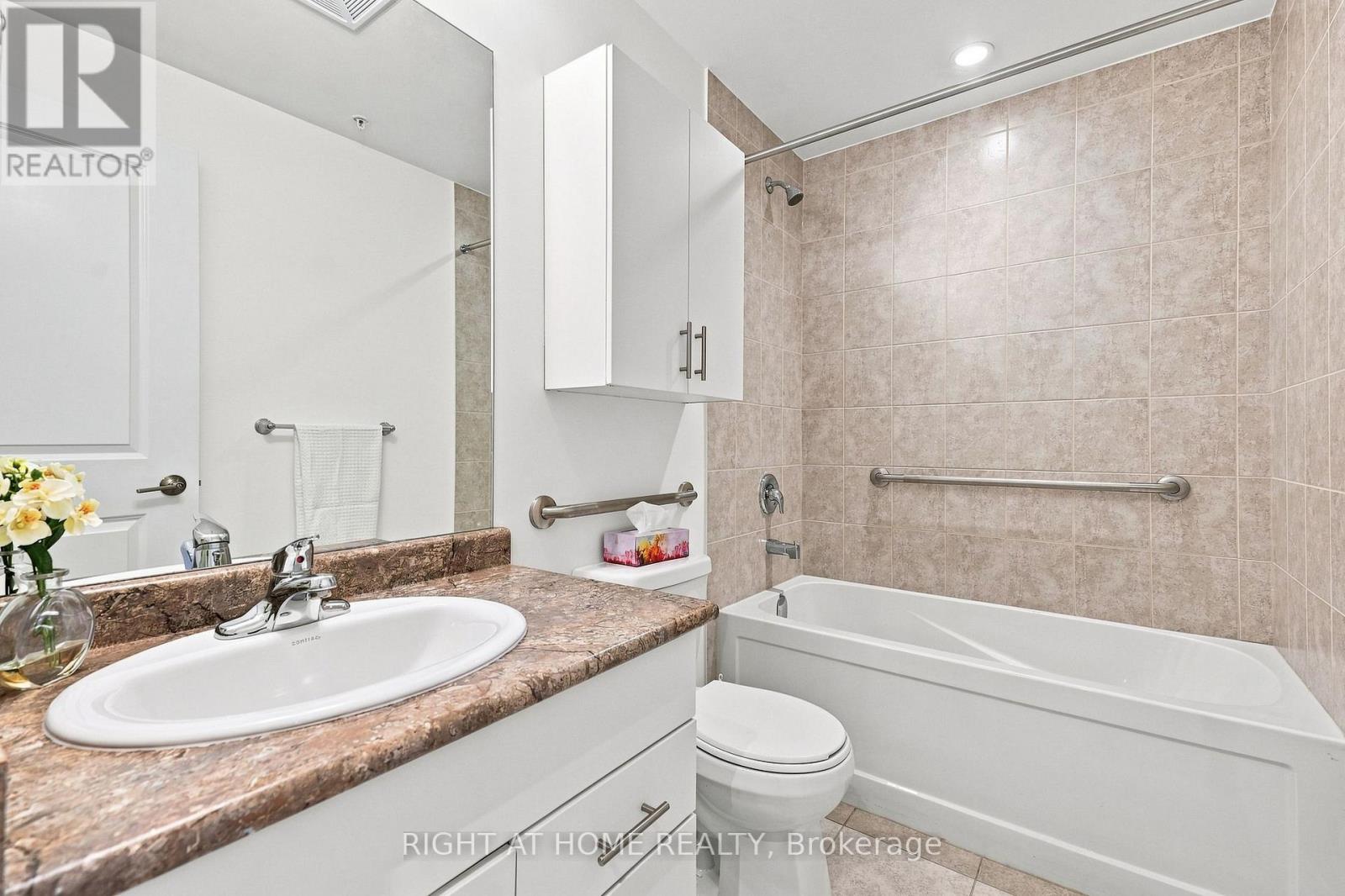 ##106 299 CUNDLES ROAD E - Image 30