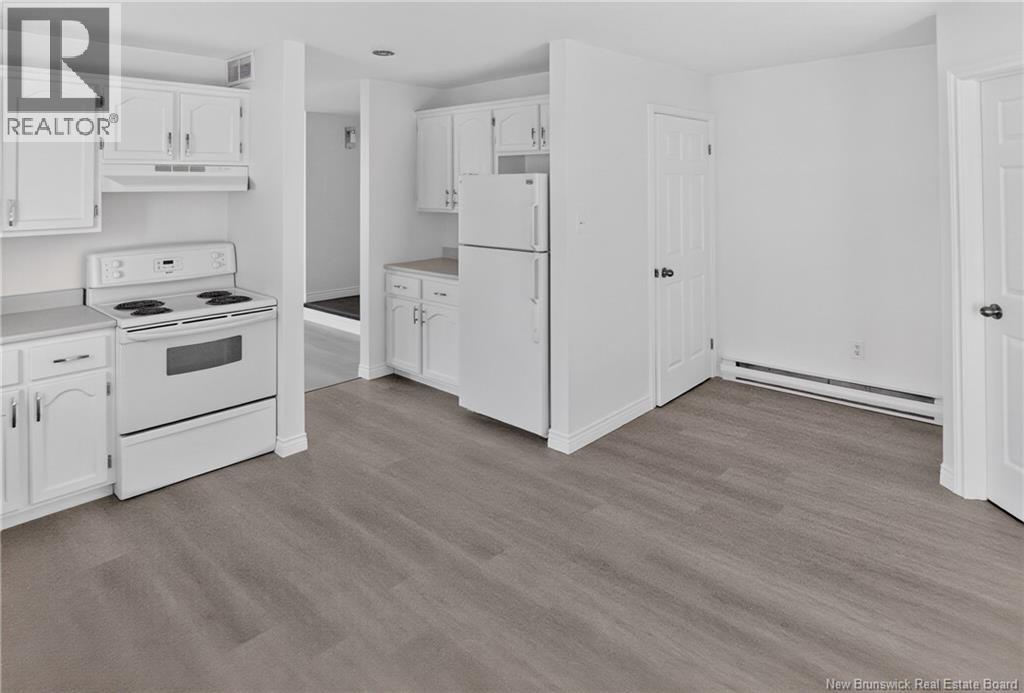 32 Milroth Avenue - 12