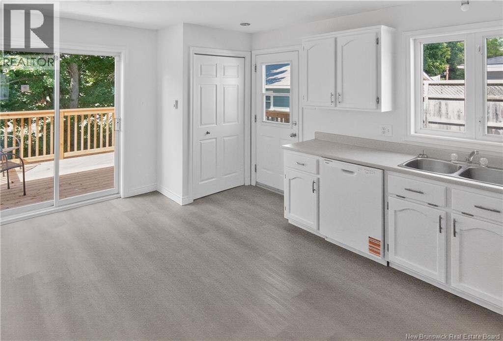 32 Milroth Avenue - Image 13
