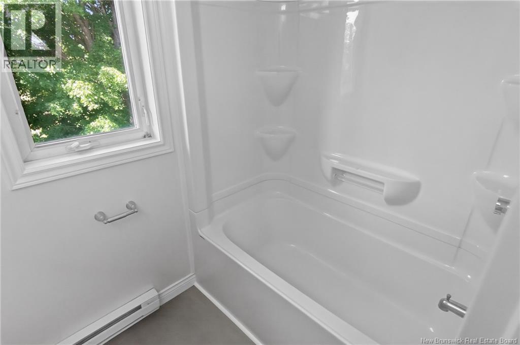 32 Milroth Avenue - 15