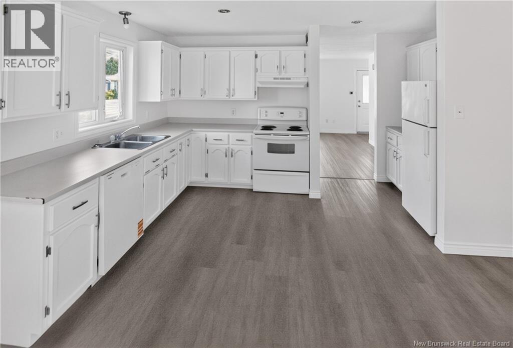 32 Milroth Avenue - 32