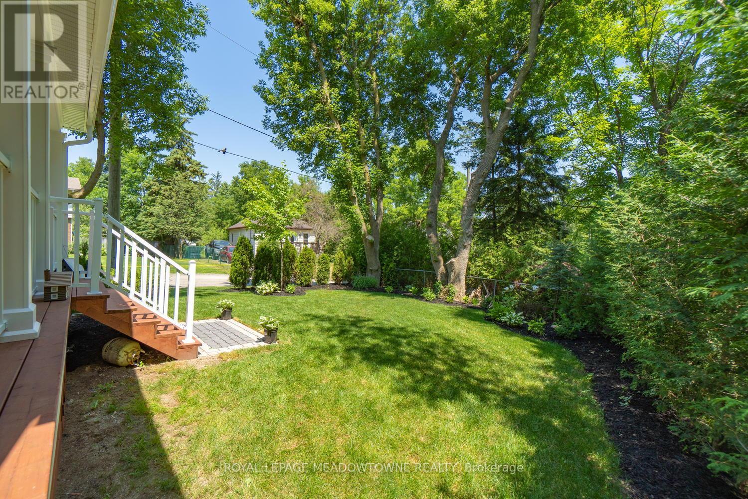 2 BENNETT PLACE - 31