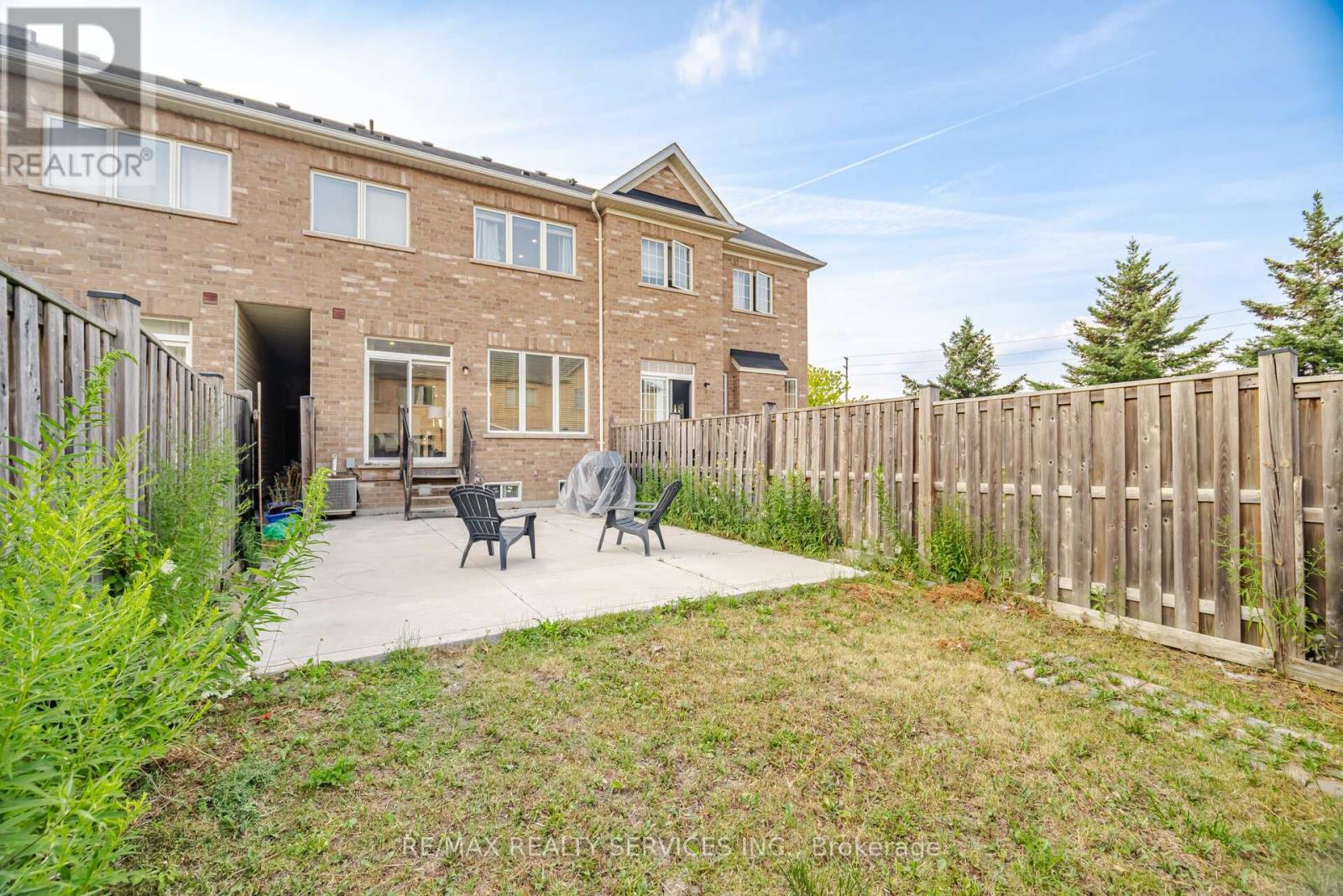 18 SEEDLAND CRESCENT - 45