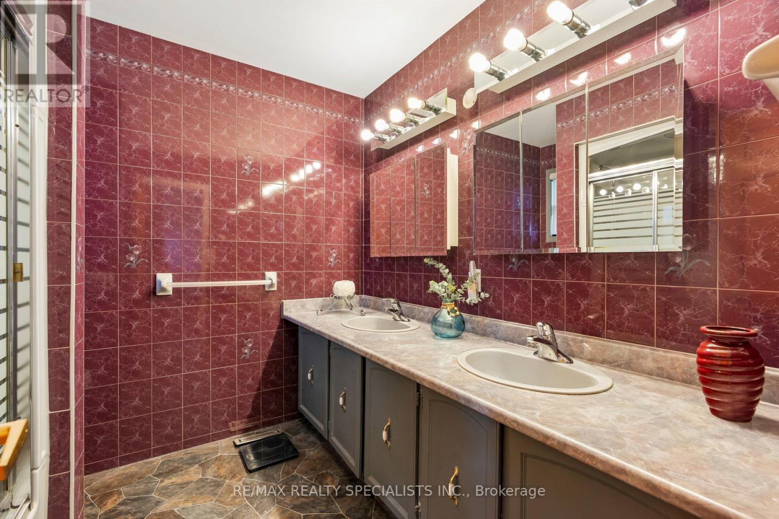 46 LINKDALE ROAD - Image 28