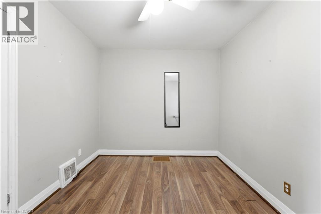 61 GLENMOUNT Avenue - 21