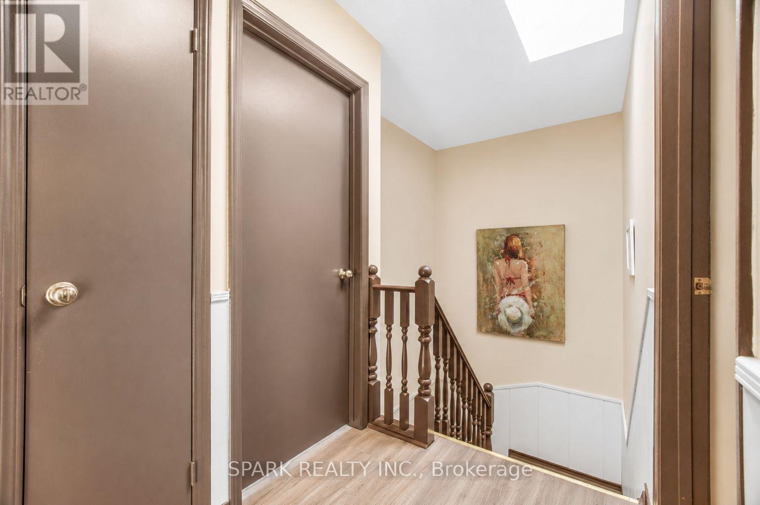 23 RANNIE COURT - 13