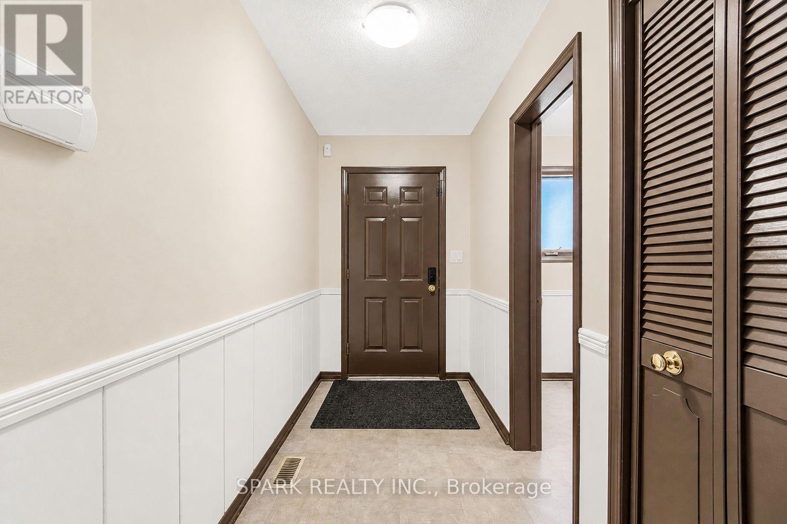 23 RANNIE COURT - 2