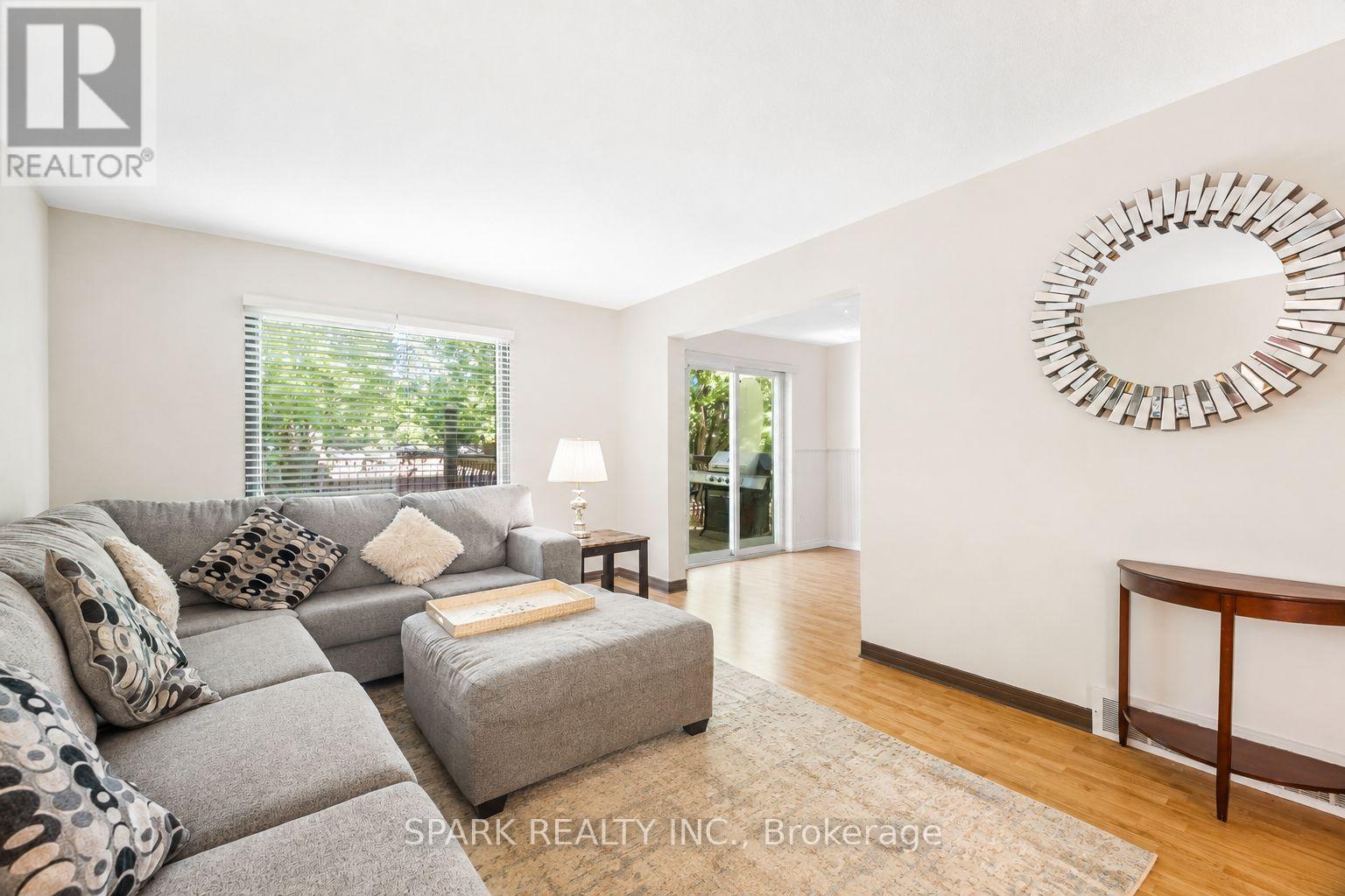 23 RANNIE COURT - Image 4