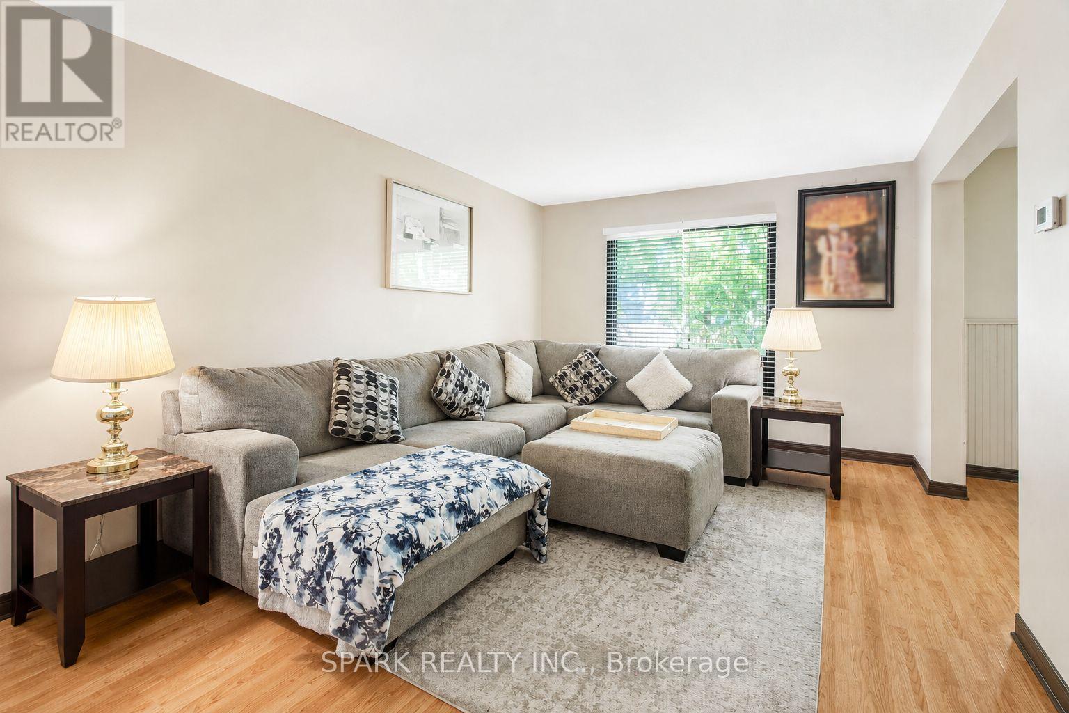 23 RANNIE COURT - Image 5