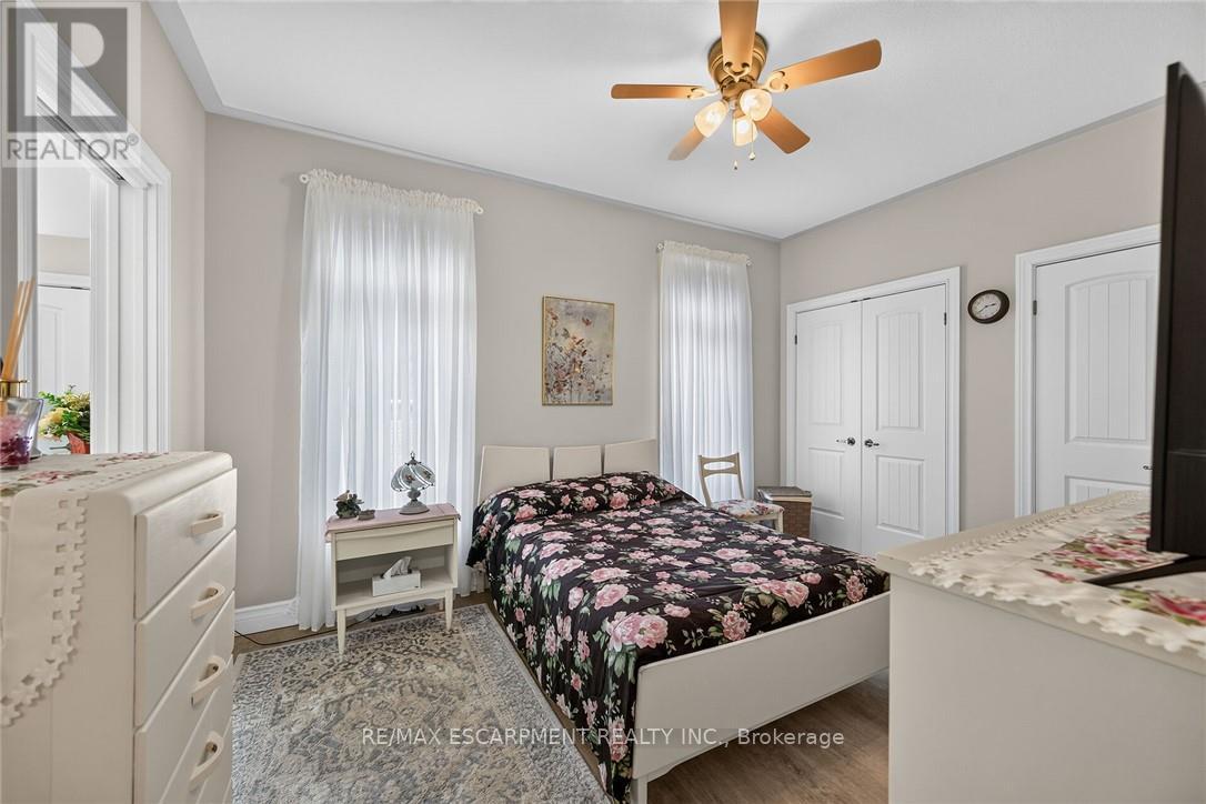 26 STONEBRIDGE PLACE - 20