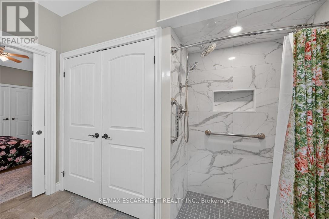 26 STONEBRIDGE PLACE - 25