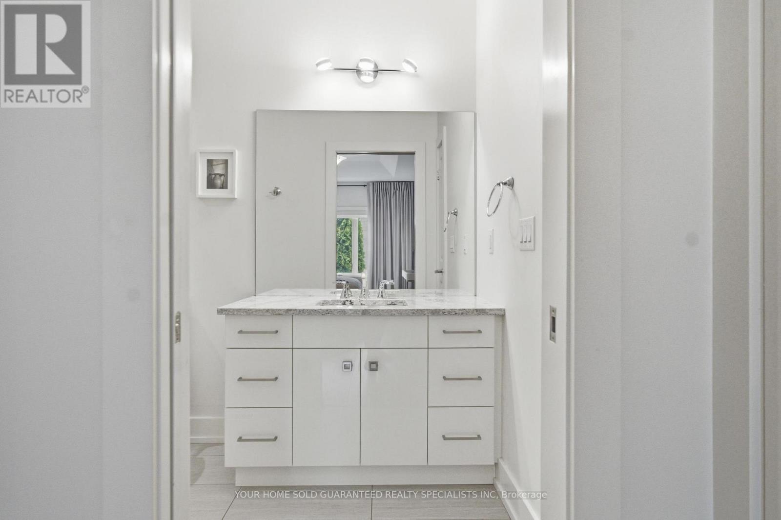 2 PROSPECT LANE - 18