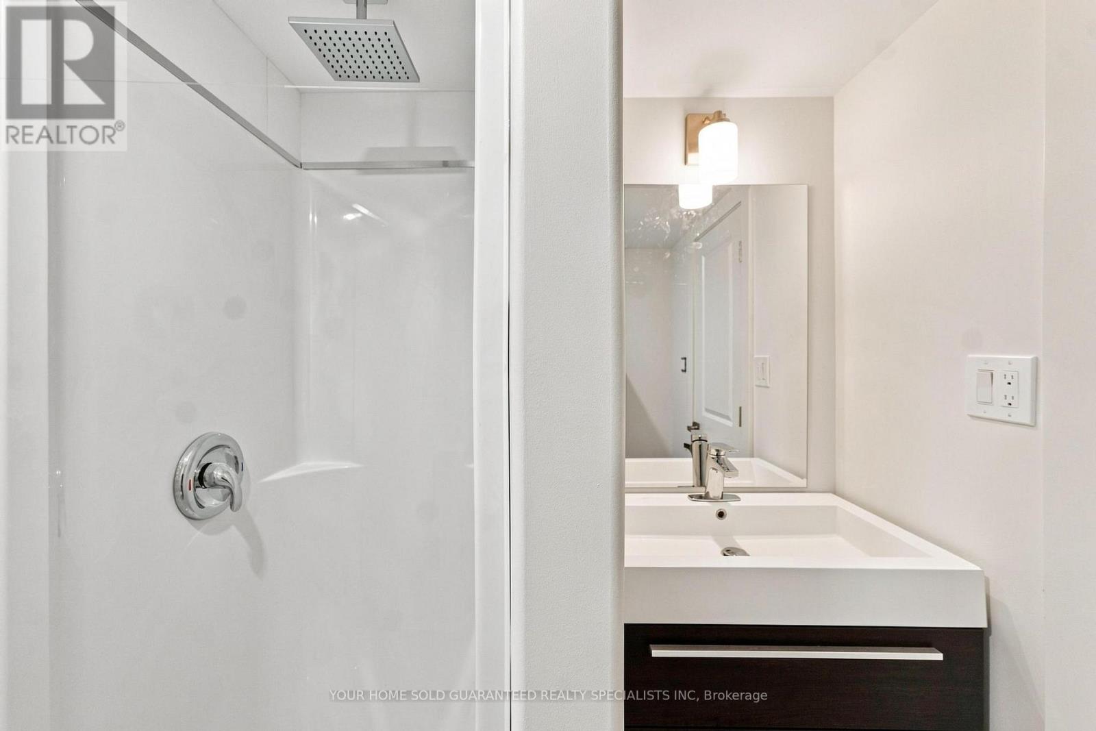 2 PROSPECT LANE - 31
