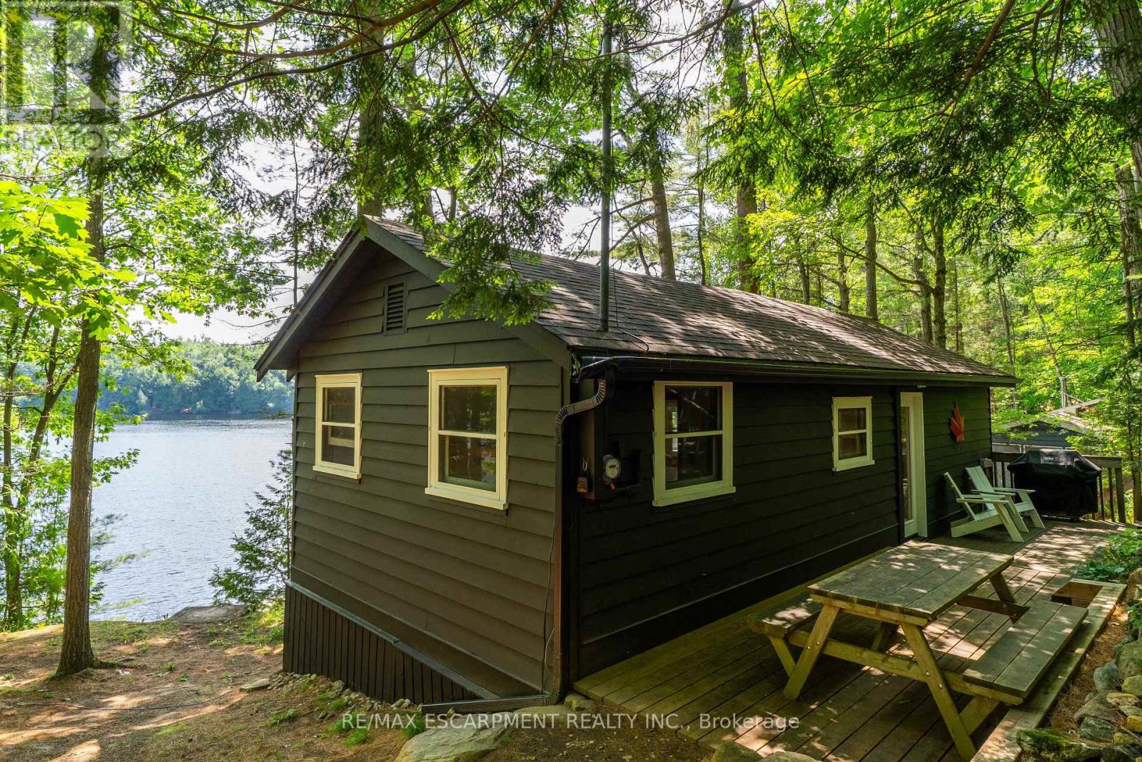 1009 FOGO STREET - 35