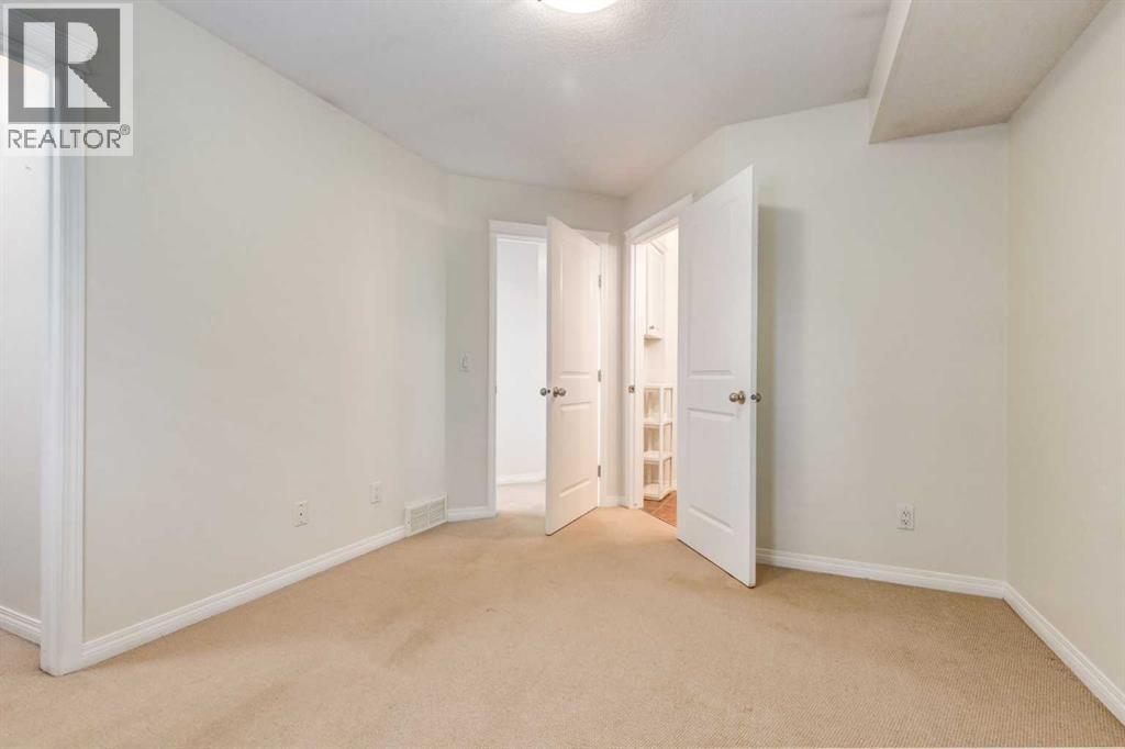 2234 15A Street SE - Image 11