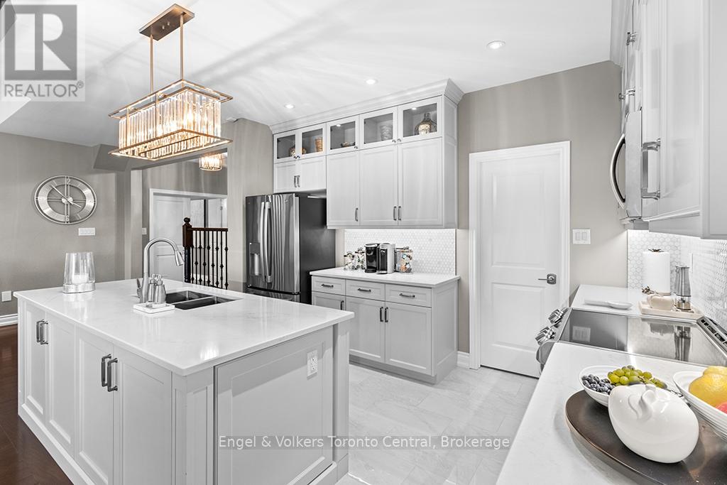 42 SILVER CRESCENT - 10