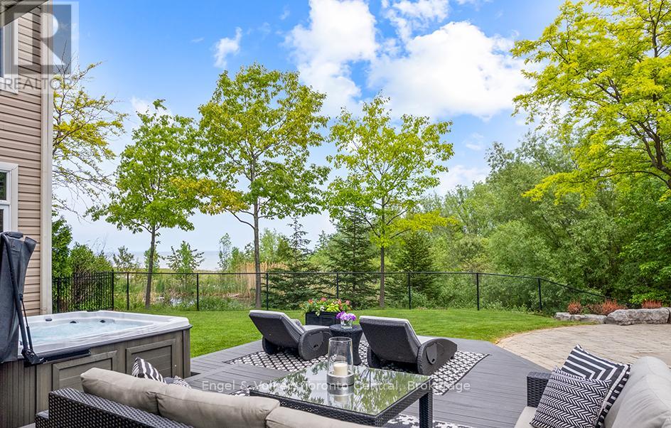 42 SILVER CRESCENT - 14