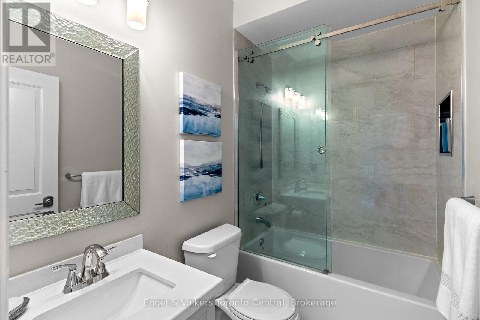 42 SILVER CRESCENT - Image 23