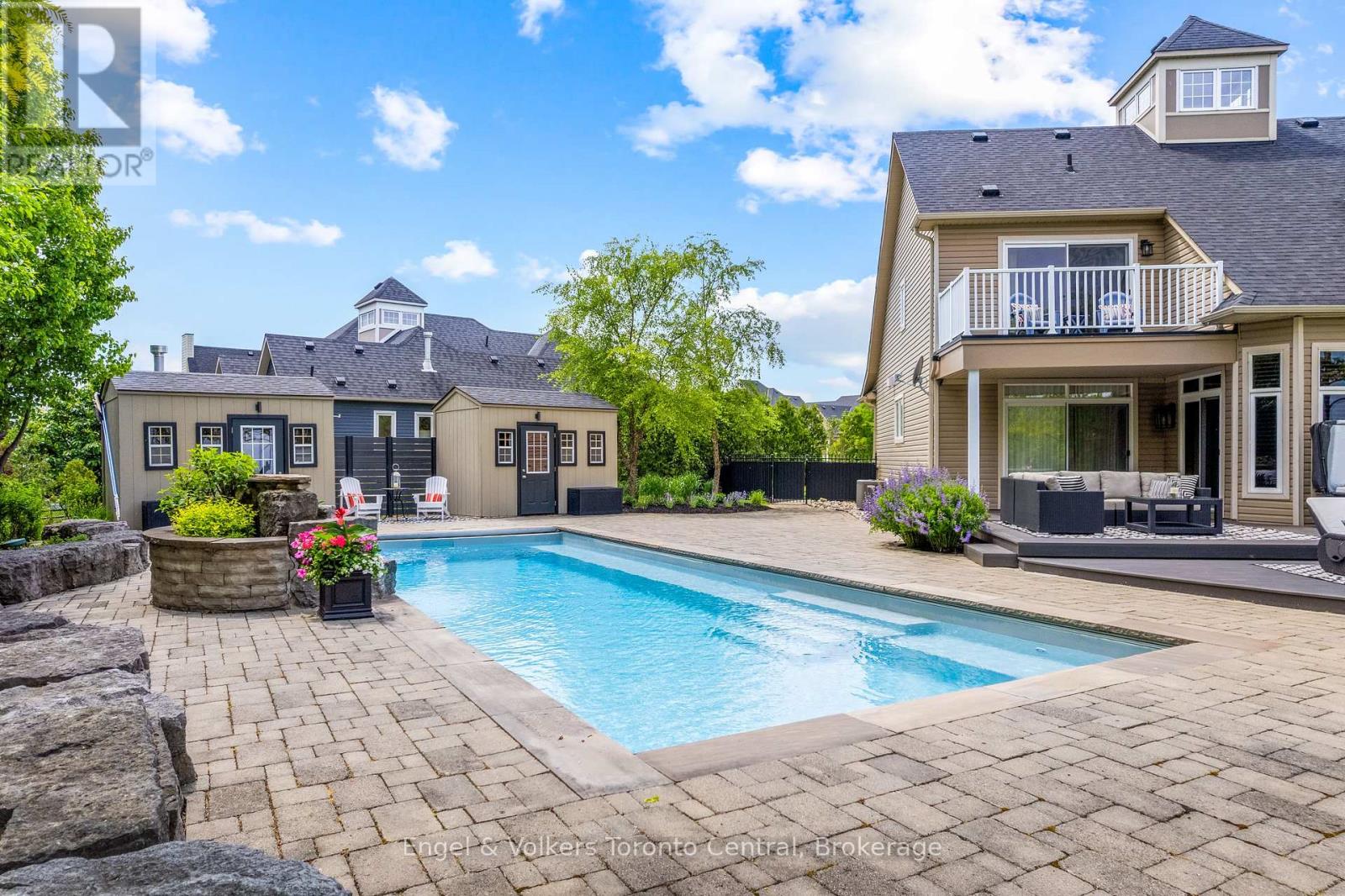 42 SILVER CRESCENT - Image 43