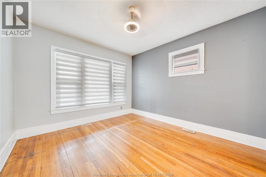 392 CURRY AVENUE - Image 12